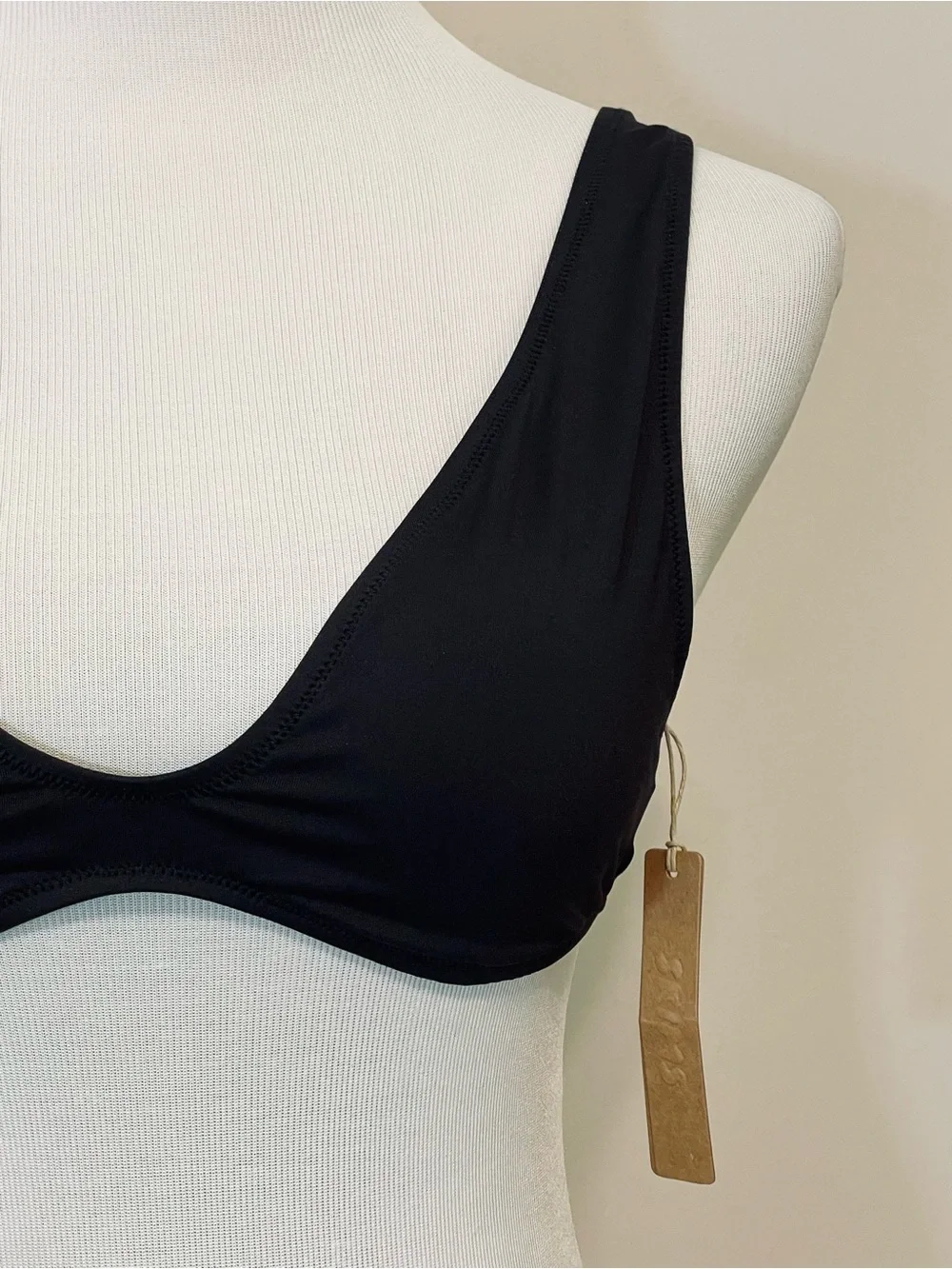NWT Skims Signature Swim Plunge Bikini Top Black Size L